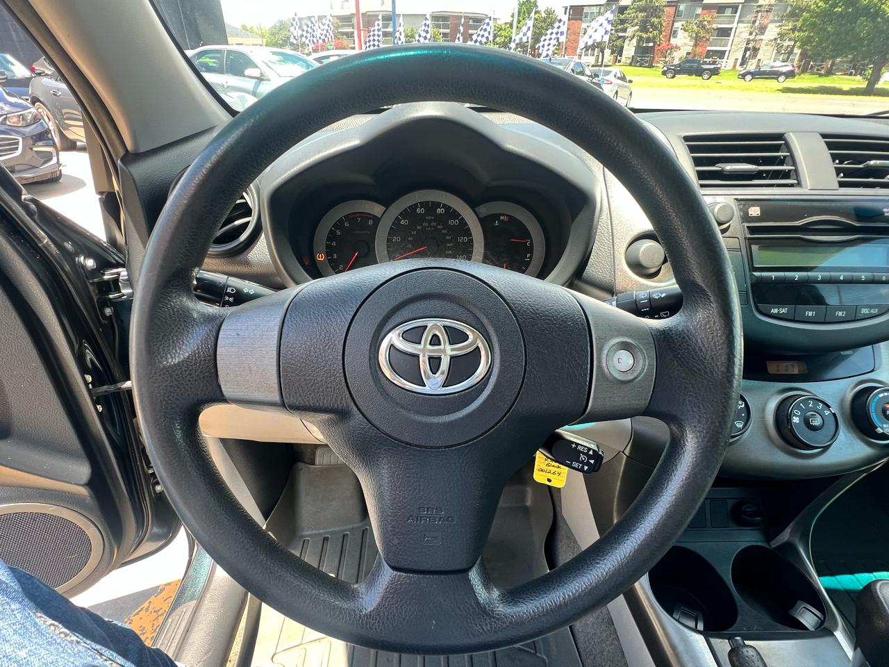 Toyota RAV4 FWD 4dr 4-cyl 4-Spd AT (Natl) 2009