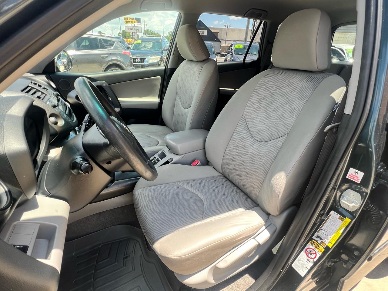 Toyota RAV4 FWD 4dr 4-cyl 4-Spd AT (Natl) 2009