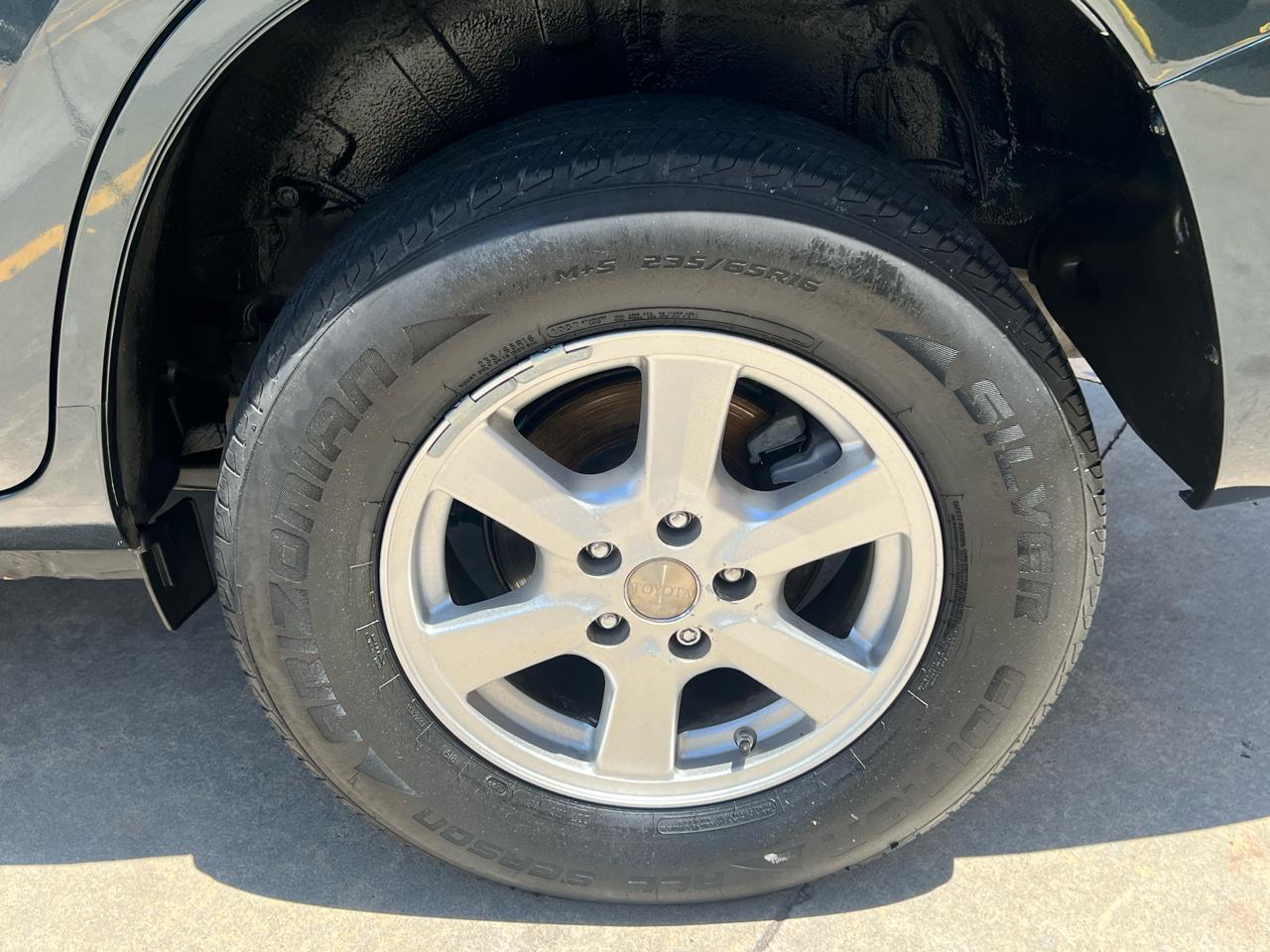 Toyota RAV4 FWD 4dr 4-cyl 4-Spd AT (Natl) 2009