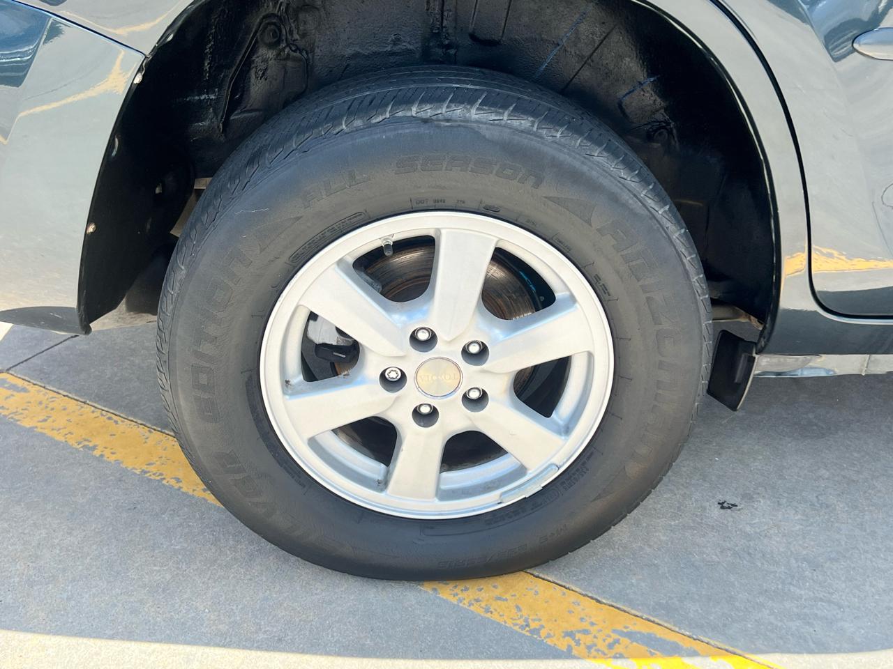 Toyota RAV4 FWD 4dr 4-cyl 4-Spd AT (Natl) 2009