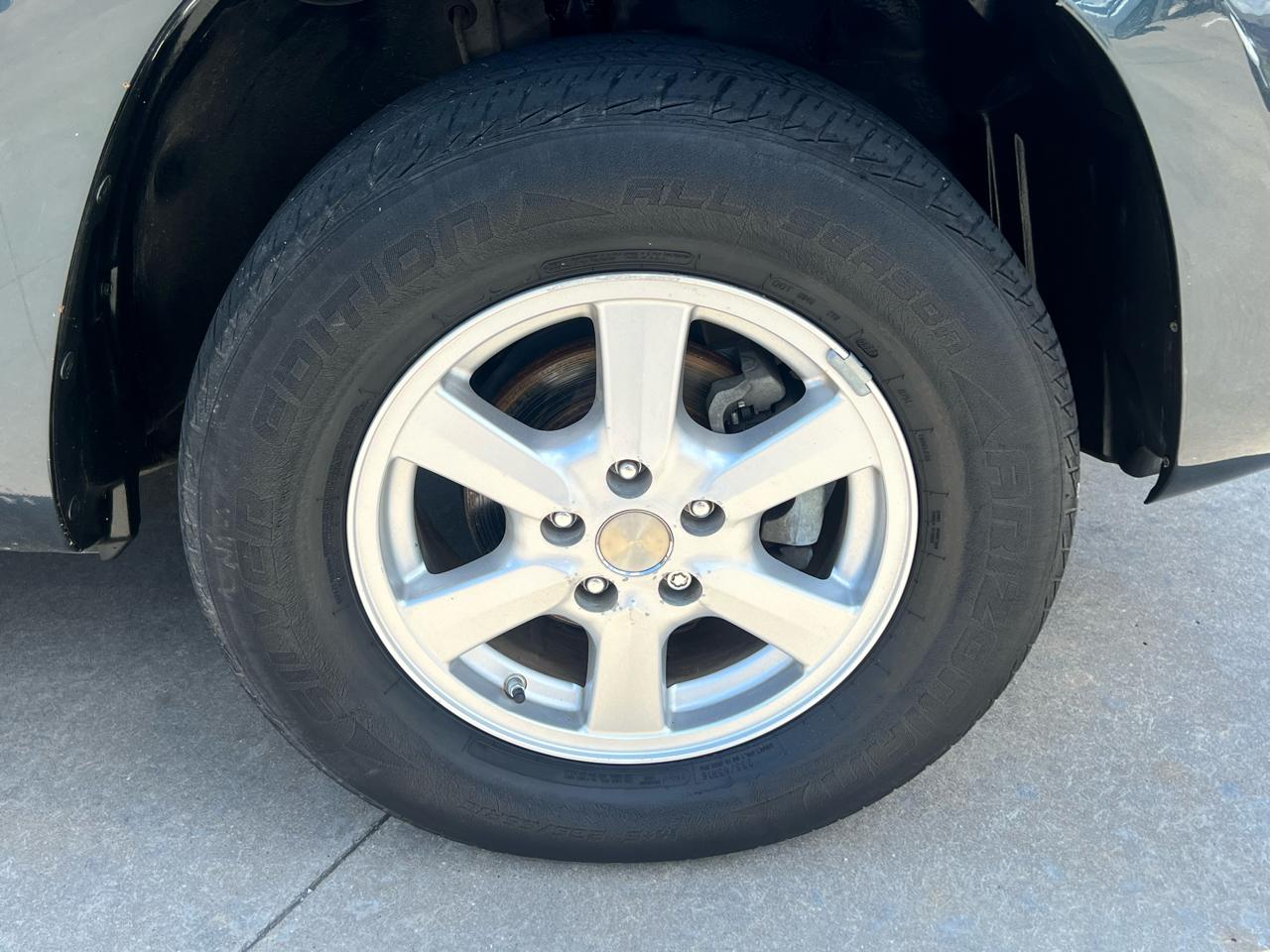 Toyota RAV4 FWD 4dr 4-cyl 4-Spd AT (Natl) 2009
