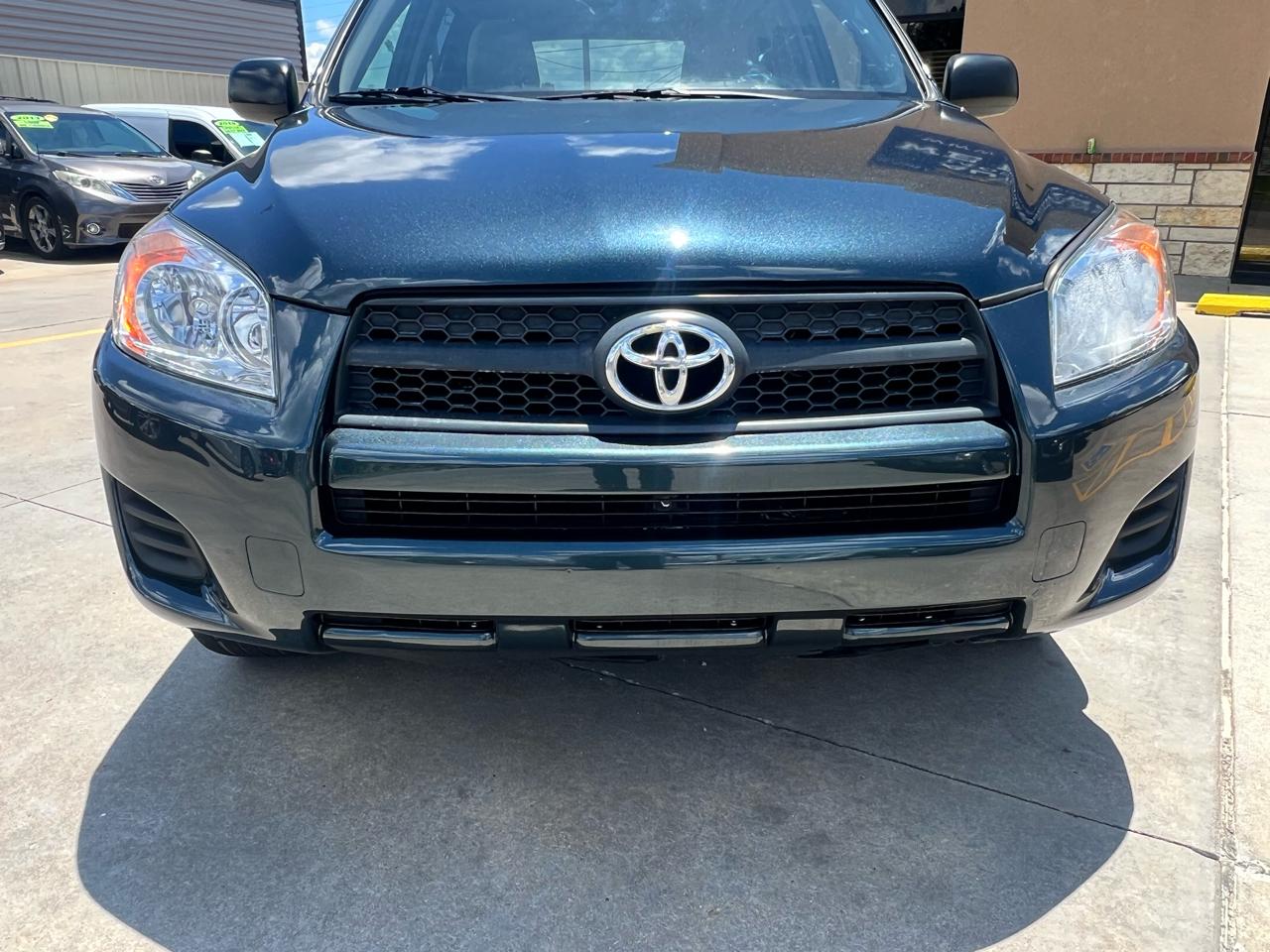 Toyota RAV4 FWD 4dr 4-cyl 4-Spd AT (Natl) 2009