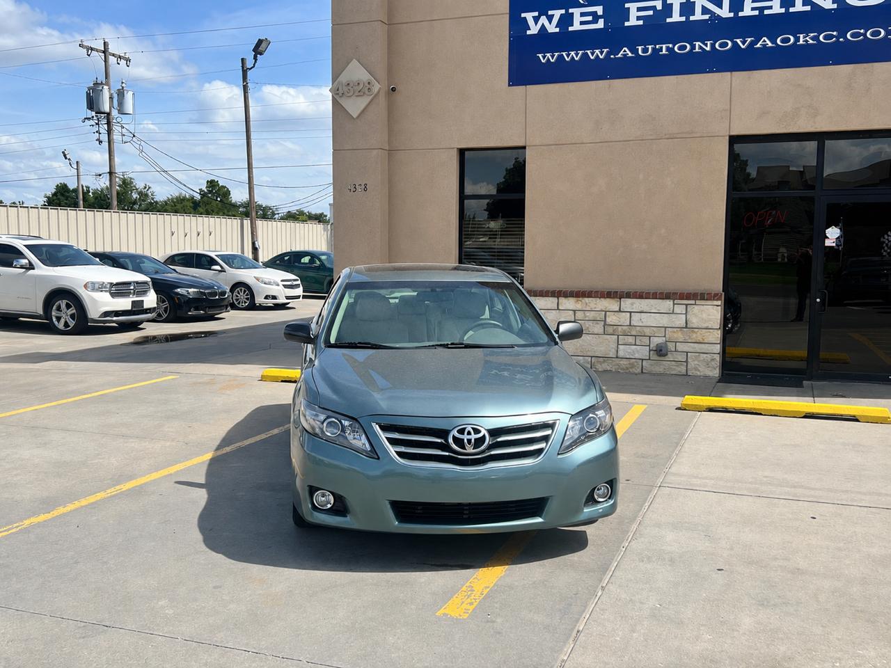 Toyota Camry 4dr Sdn I4 Man LE (Natl) 2011