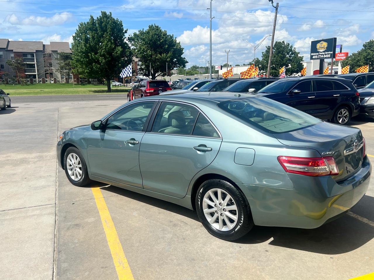 Toyota Camry 4dr Sdn I4 Man LE (Natl) 2011