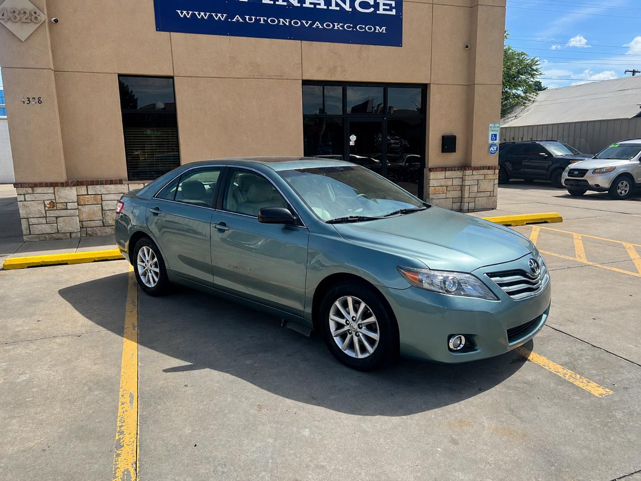 Toyota Camry 4dr Sdn I4 Man LE (Natl) 2011