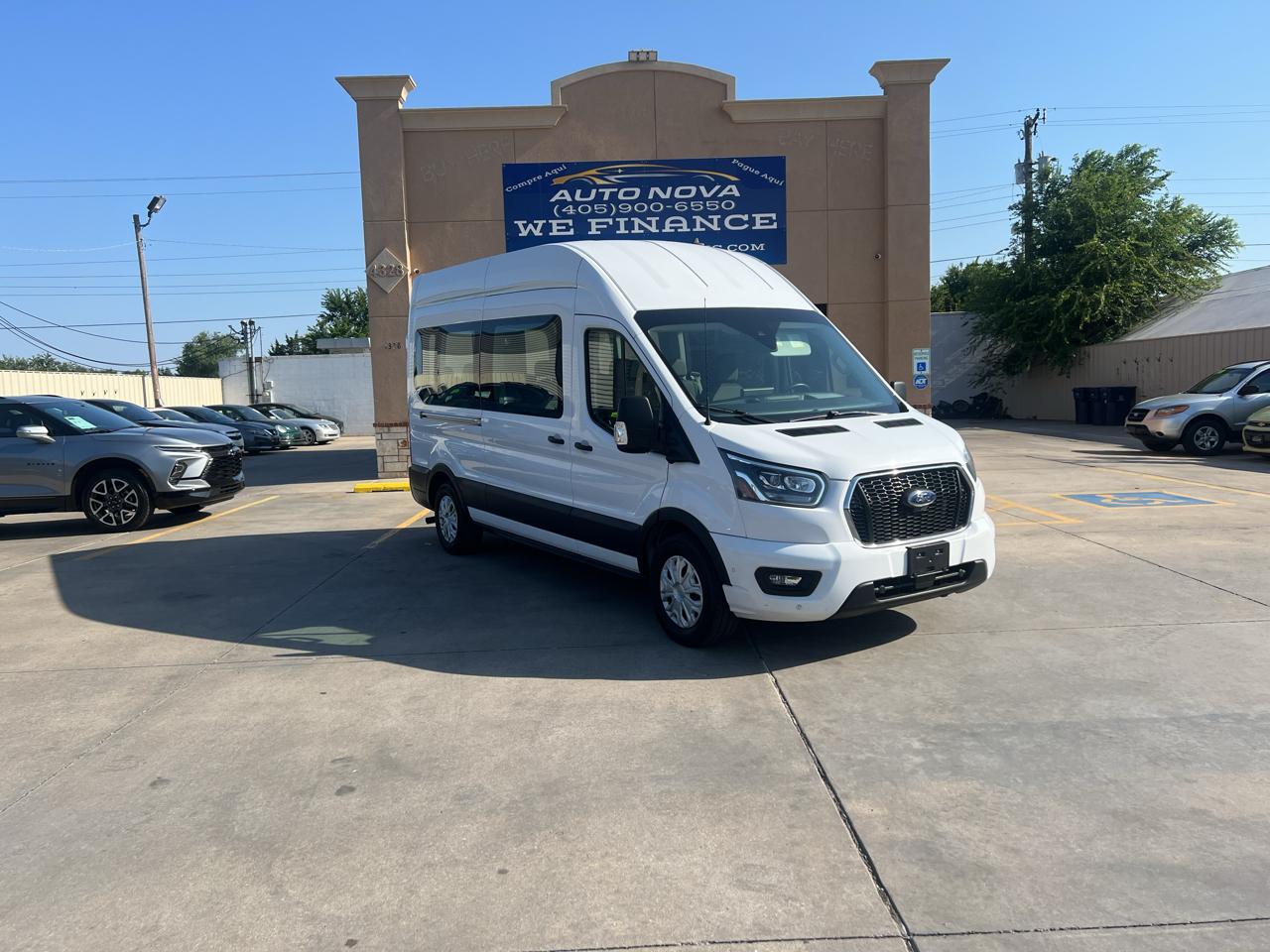 Ford Transit Passenger Wagon T-350 148" High Roof XLT RWD 2023