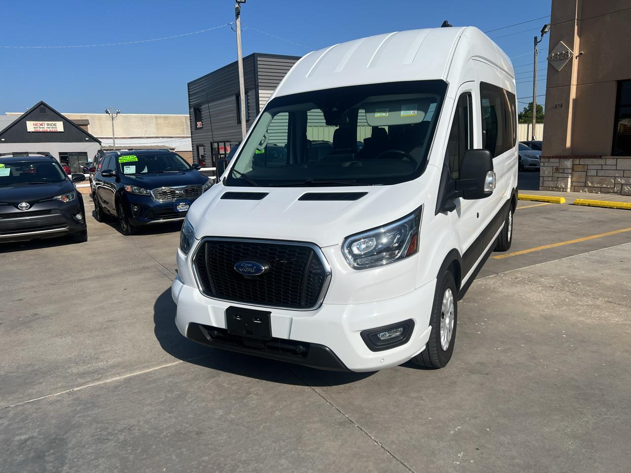 Ford Transit Passenger Wagon T-350 148" High Roof XLT RWD 2023