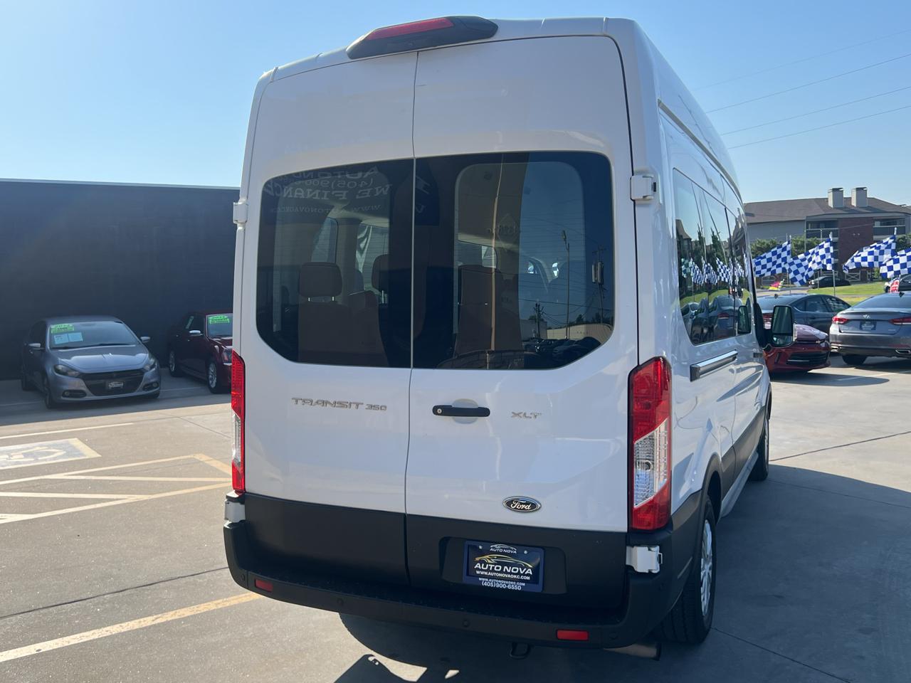 Ford Transit Passenger Wagon T-350 148" High Roof XLT RWD 2023