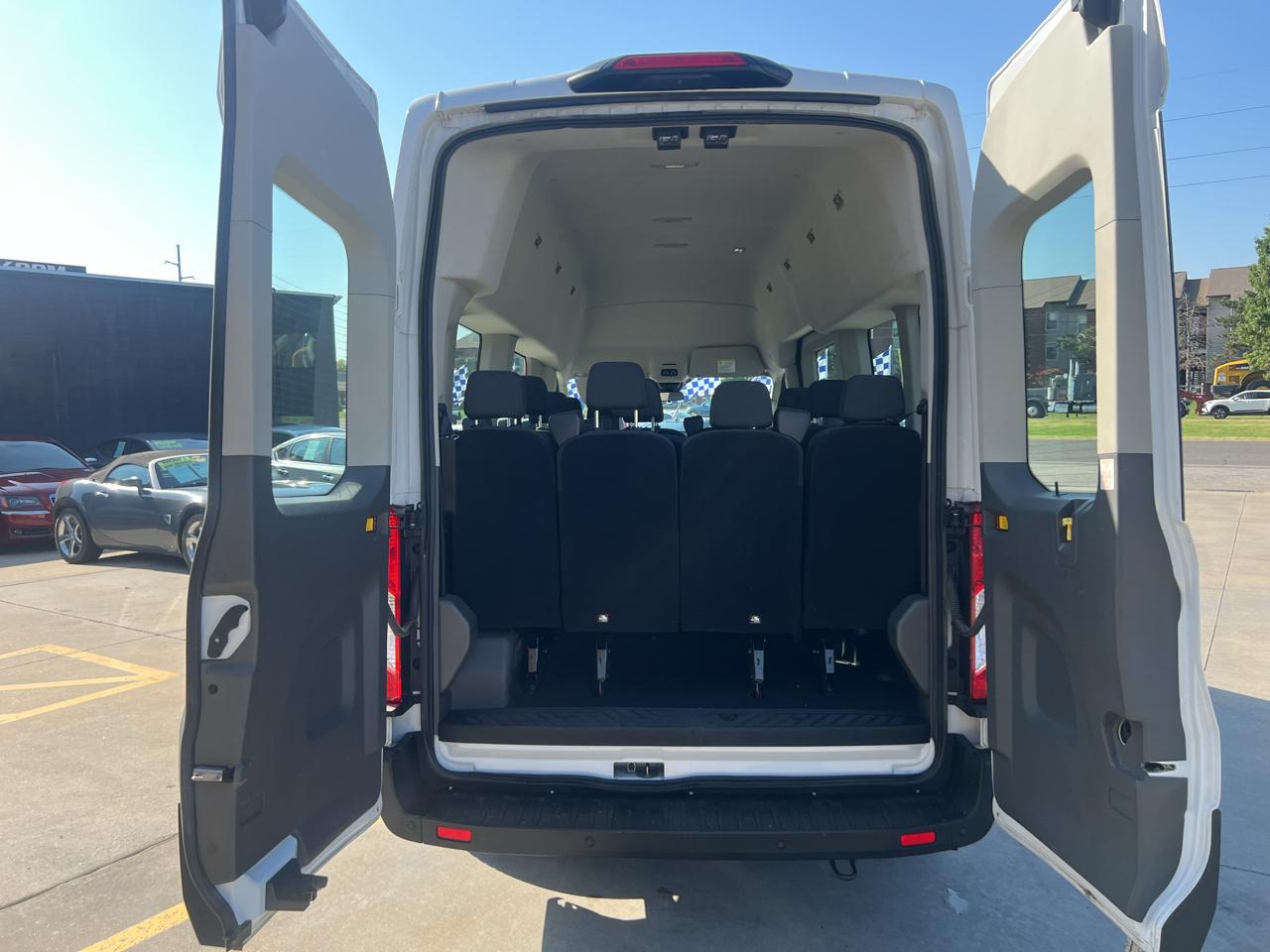 Ford Transit Passenger Wagon T-350 148" High Roof XLT RWD 2023