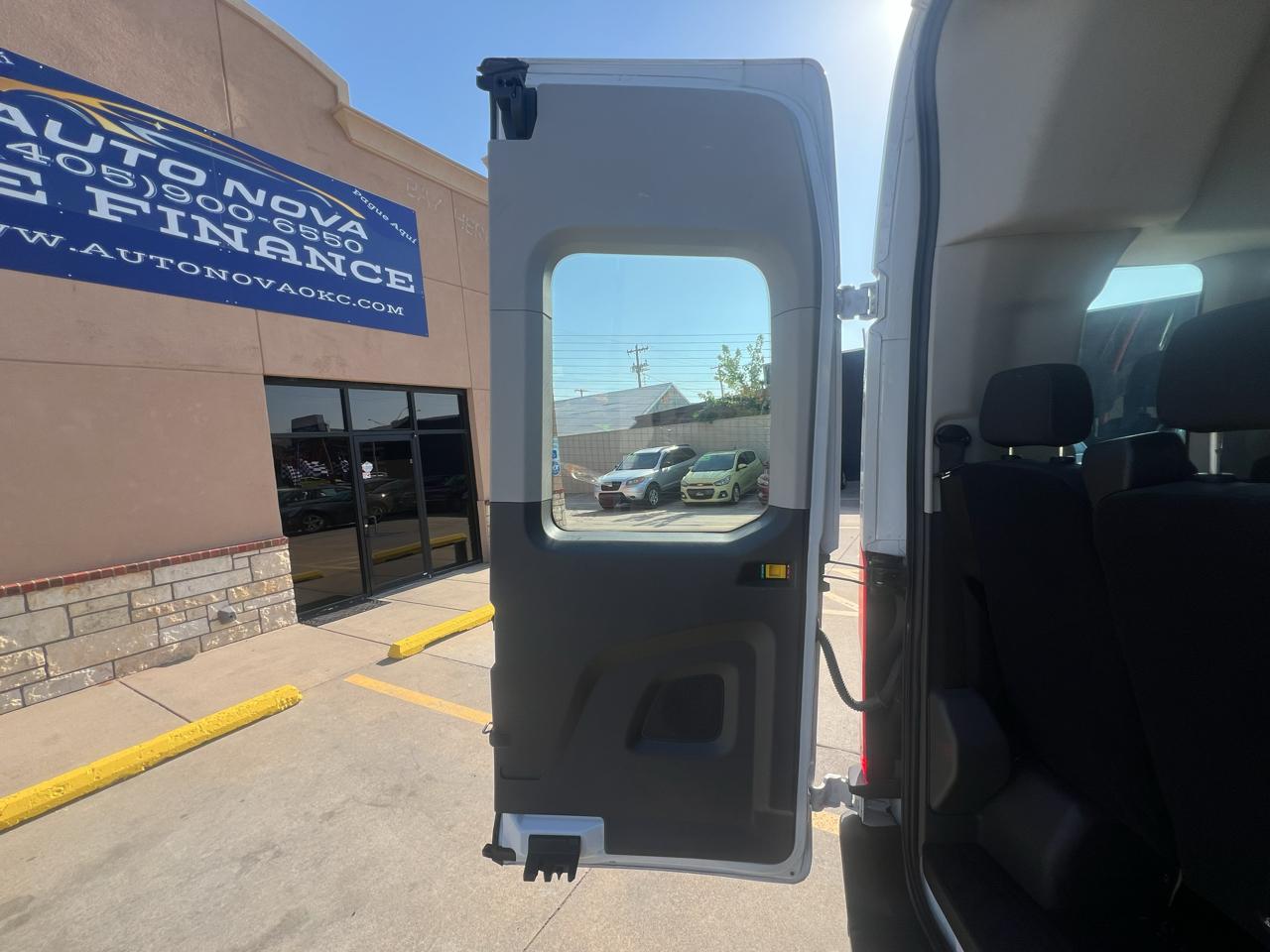 Ford Transit Passenger Wagon T-350 148" High Roof XLT RWD 2023