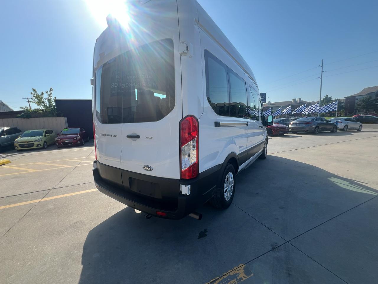 Ford Transit Passenger Wagon T-350 148" High Roof XLT RWD 2023