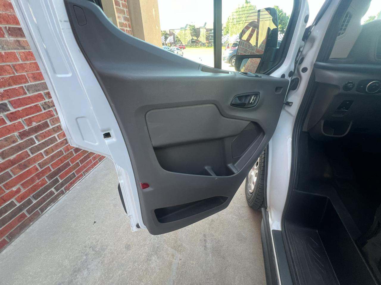 Ford Transit Passenger Wagon T-350 148" High Roof XLT RWD 2023