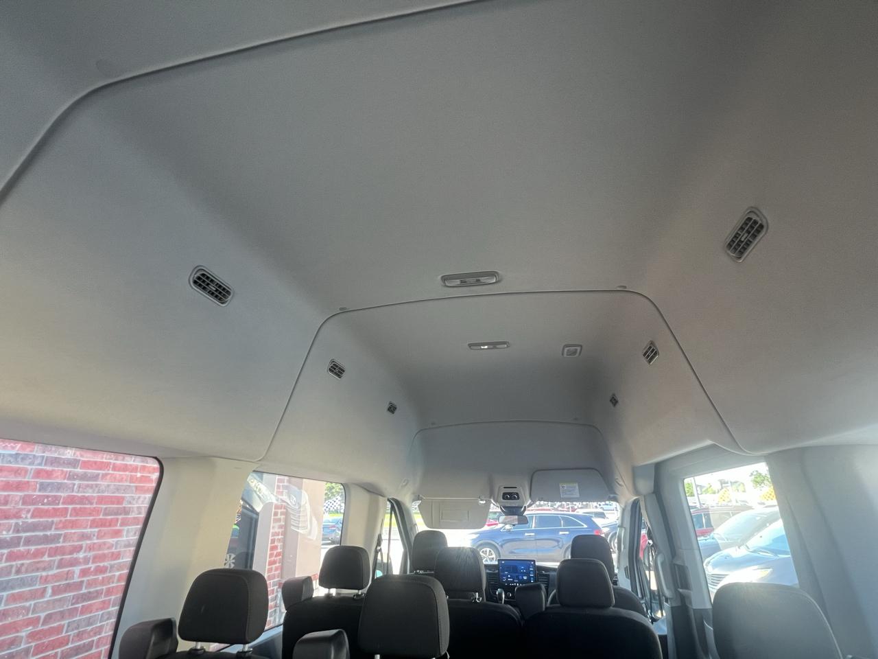 Ford Transit Passenger Wagon T-350 148" High Roof XLT RWD 2023