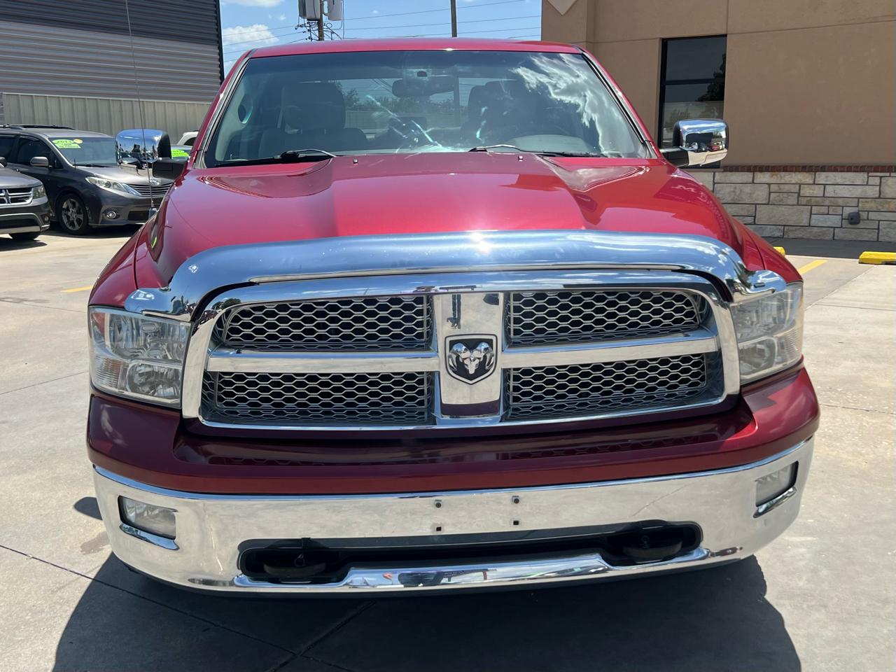 RAM 1500 4WD Quad Cab 140.5" Laramie 2011