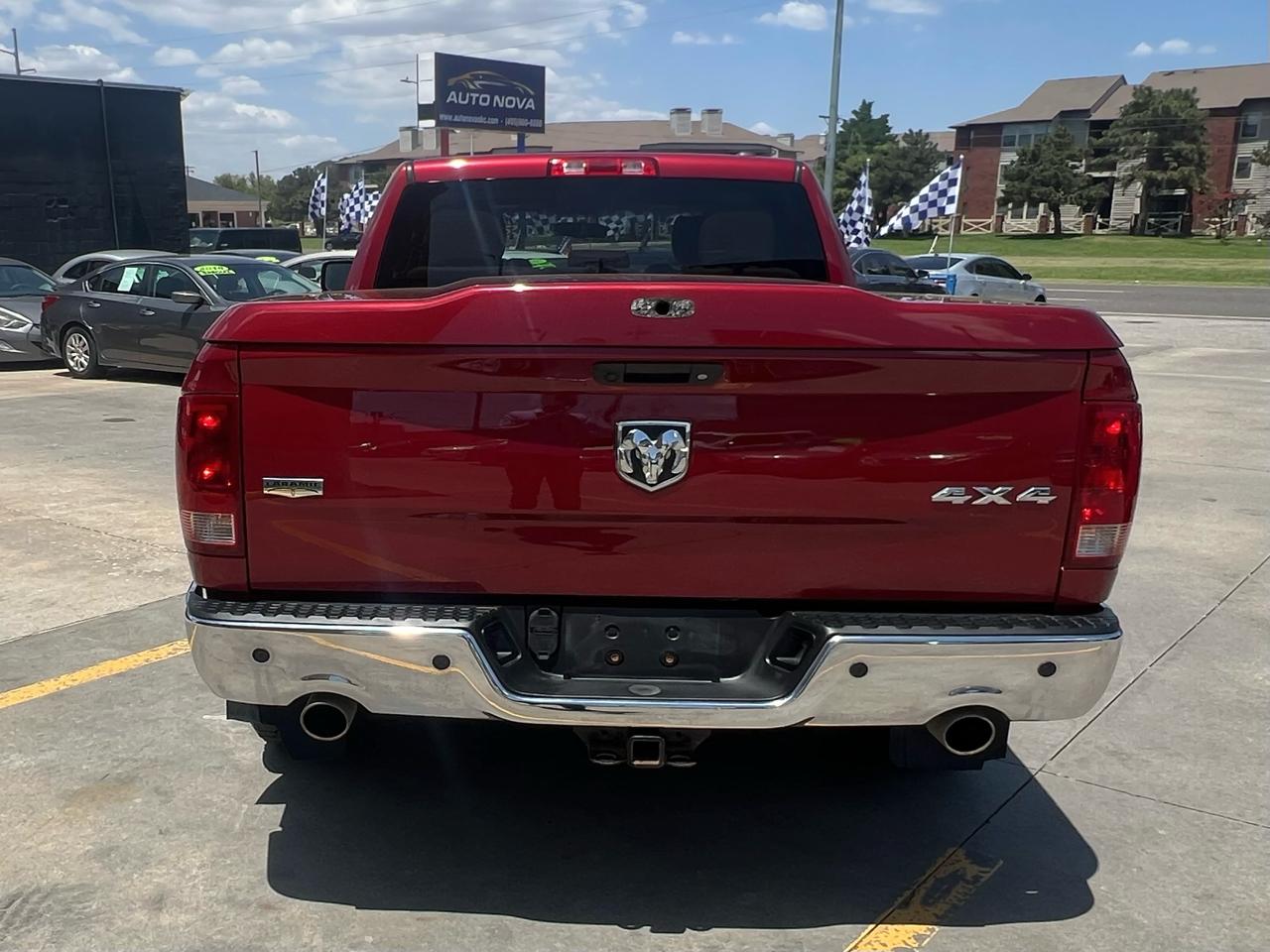 RAM 1500 4WD Quad Cab 140.5" Laramie 2011