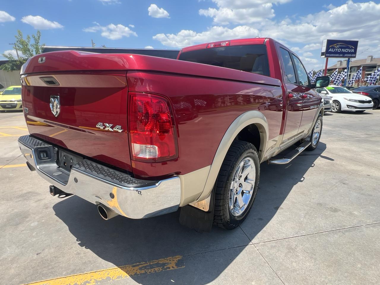 RAM 1500 4WD Quad Cab 140.5" Laramie 2011