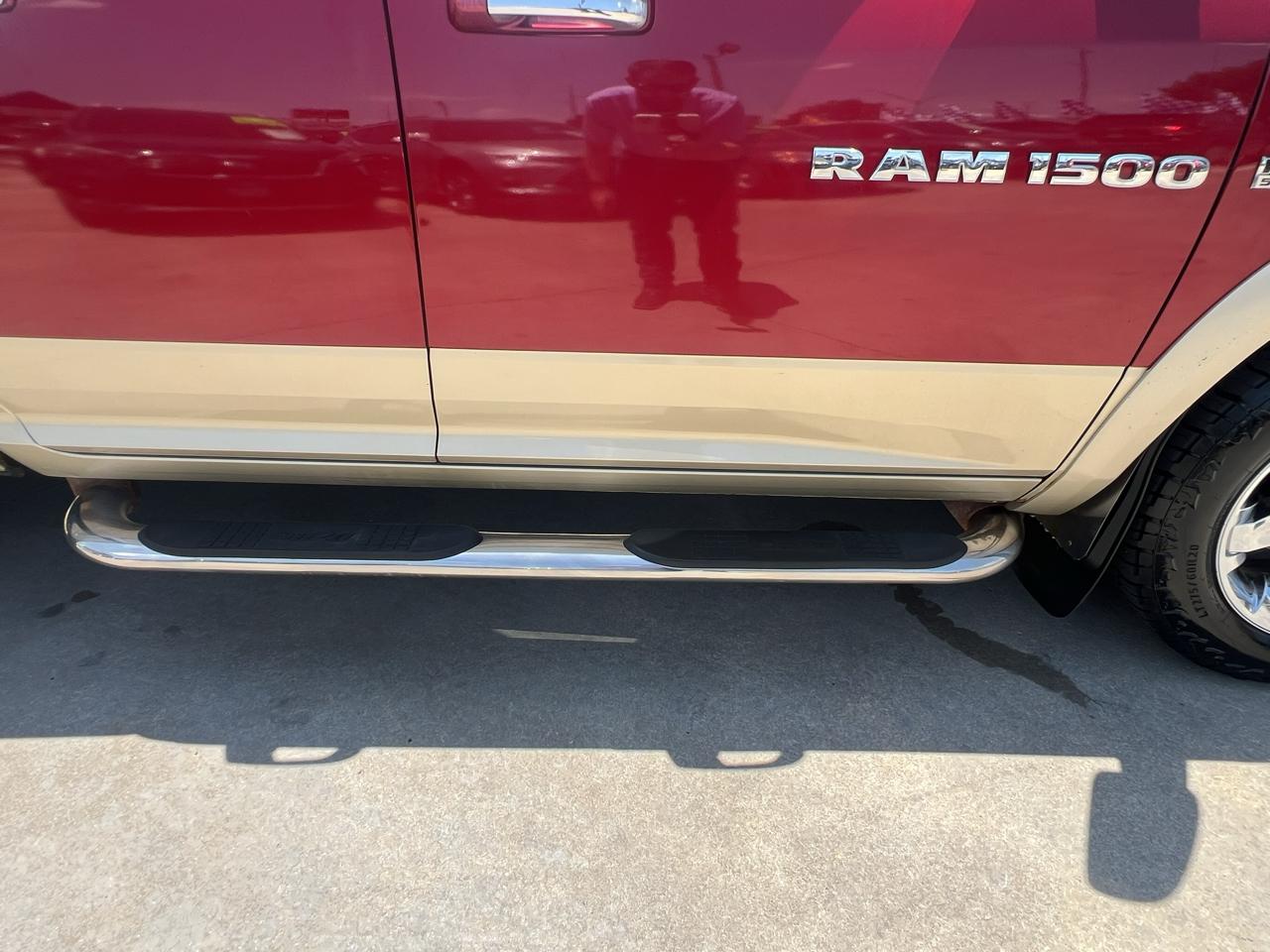 RAM 1500 4WD Quad Cab 140.5" Laramie 2011