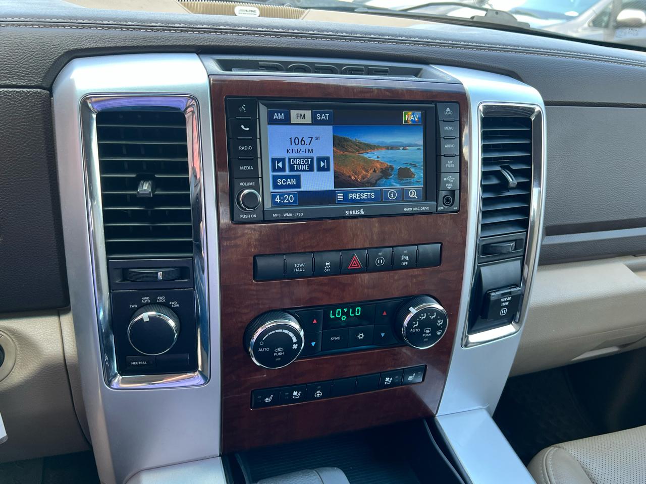 RAM 1500 4WD Quad Cab 140.5" Laramie 2011