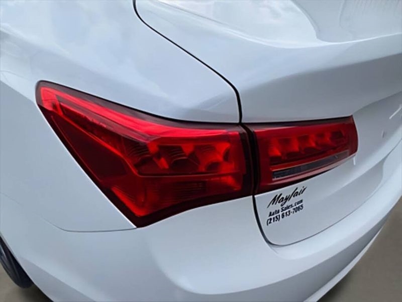Acura TLX 2.4L FWD 2019