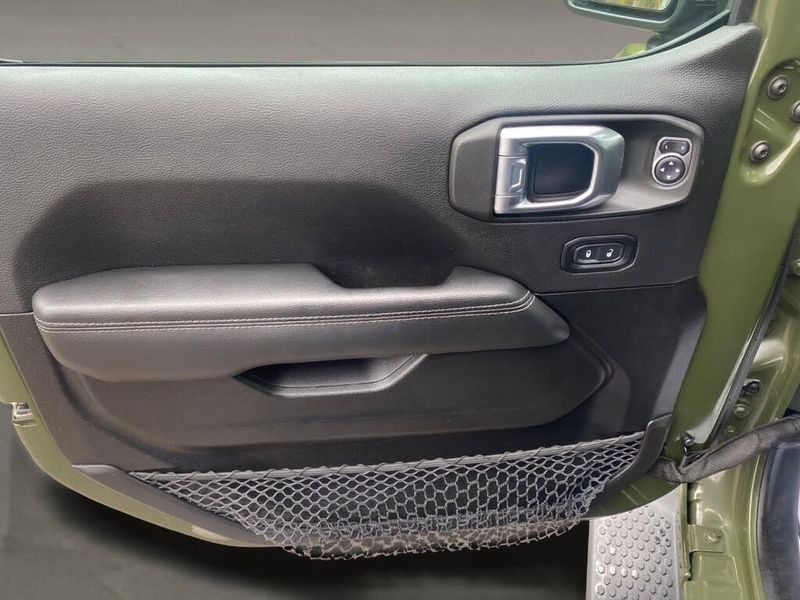 Jeep Wrangler 4xe Unlimited Sahara 4x4 2022