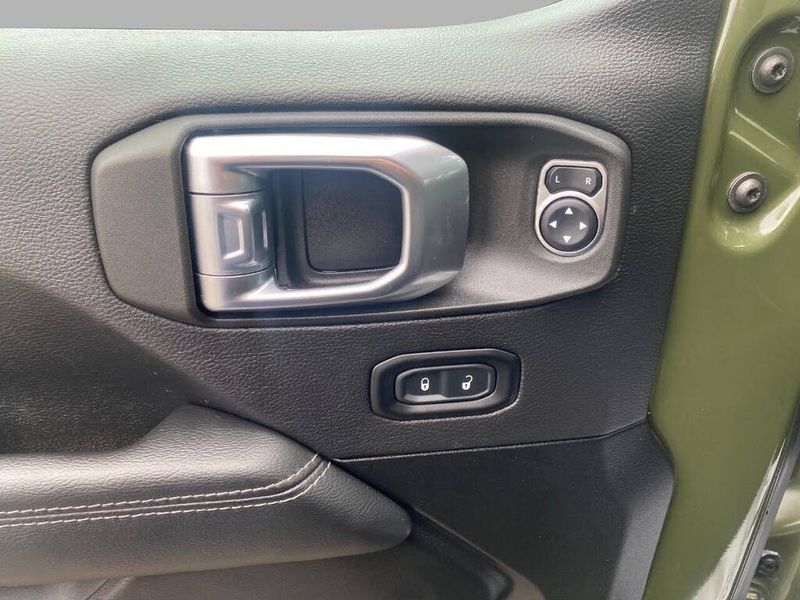 Jeep Wrangler 4xe Unlimited Sahara 4x4 2022