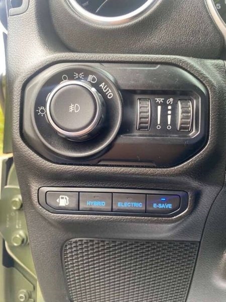 Jeep Wrangler 4xe Unlimited Sahara 4x4 2022