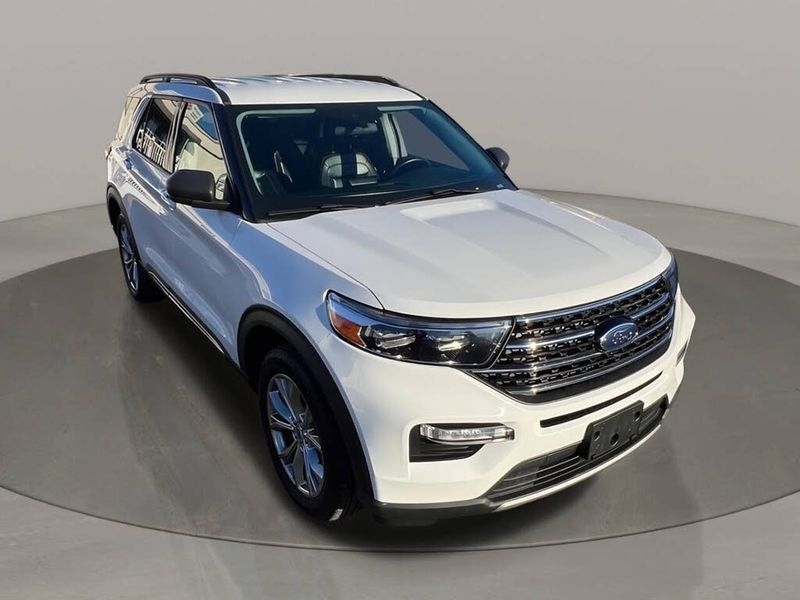 Ford Explorer XLT 4WD 2021