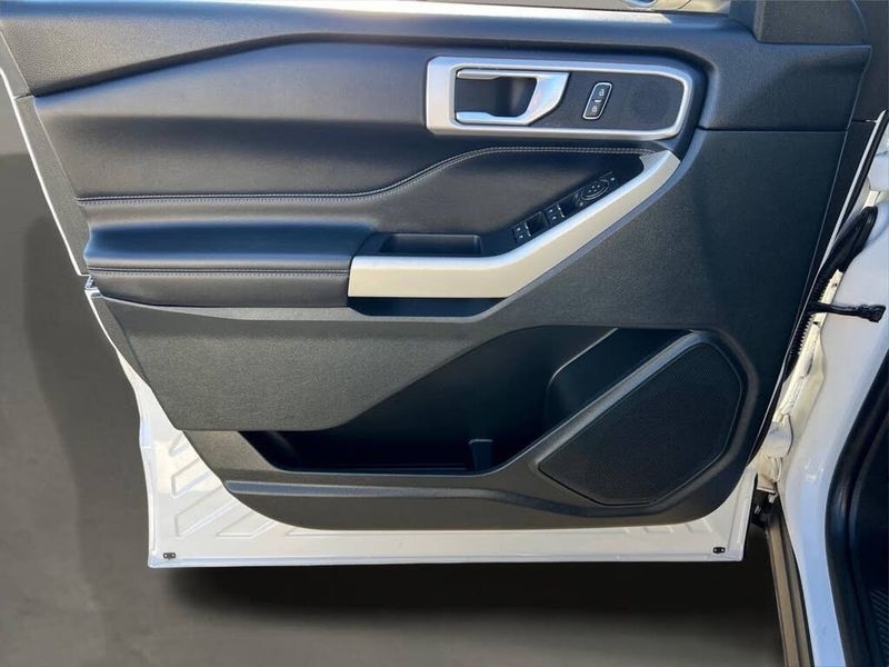 Ford Explorer XLT 4WD 2021