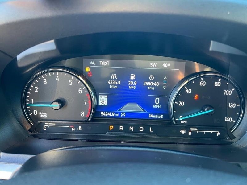 Ford Explorer XLT 4WD 2021