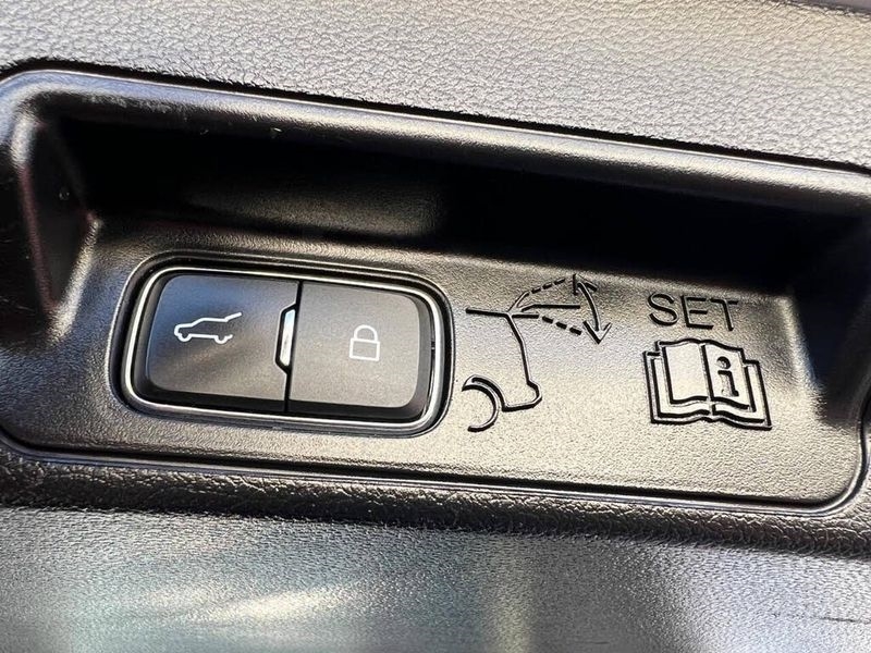 Ford Explorer XLT 4WD 2021