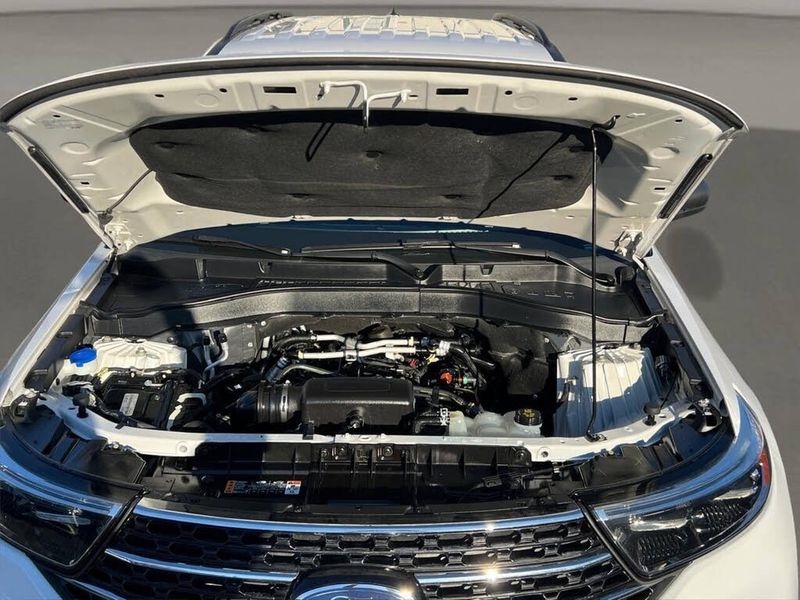 Ford Explorer XLT 4WD 2021