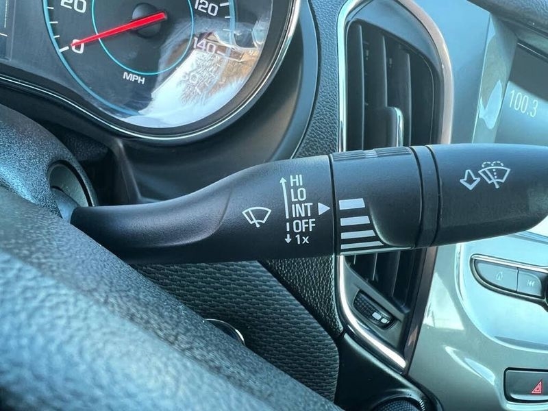 Chevrolet Cruze 4dr Sdn 1.4L LT w/1SD 2017