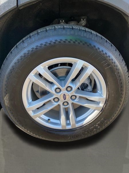 Ford Explorer XLT 4WD 2020