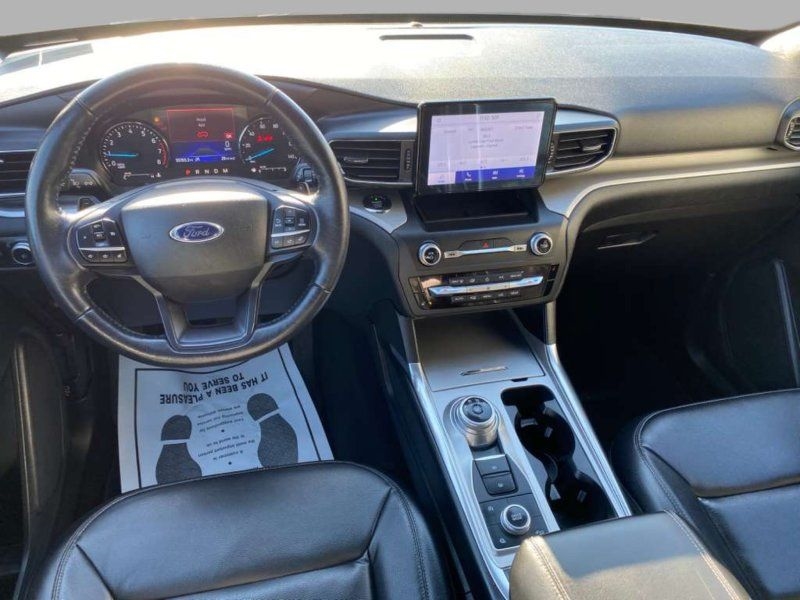 Ford Explorer XLT 4WD 2020