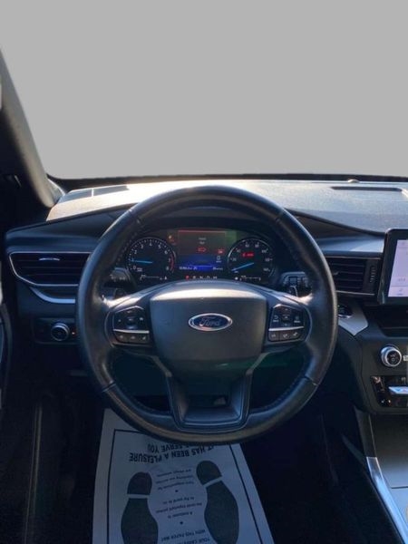 Ford Explorer XLT 4WD 2020