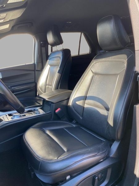 Ford Explorer XLT 4WD 2020