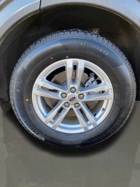 Ford Explorer XLT 4WD 2020