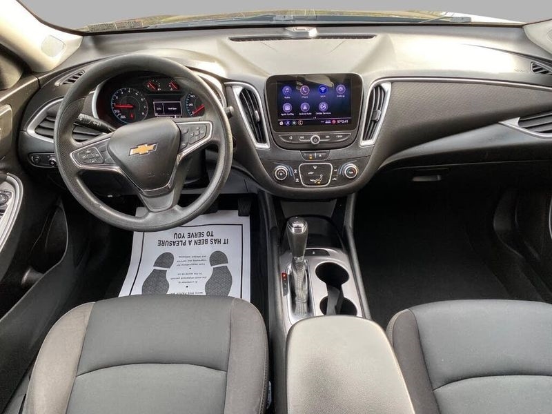 Chevrolet Malibu 4dr Sdn LS w/1LS 2020