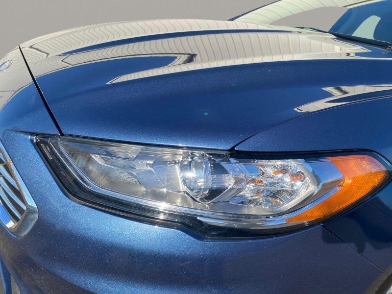 Ford Fusion SE FWD 2019