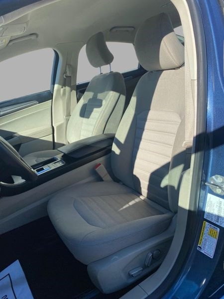 Ford Fusion SE FWD 2019