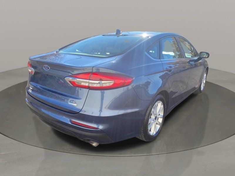 Ford Fusion SE FWD 2019