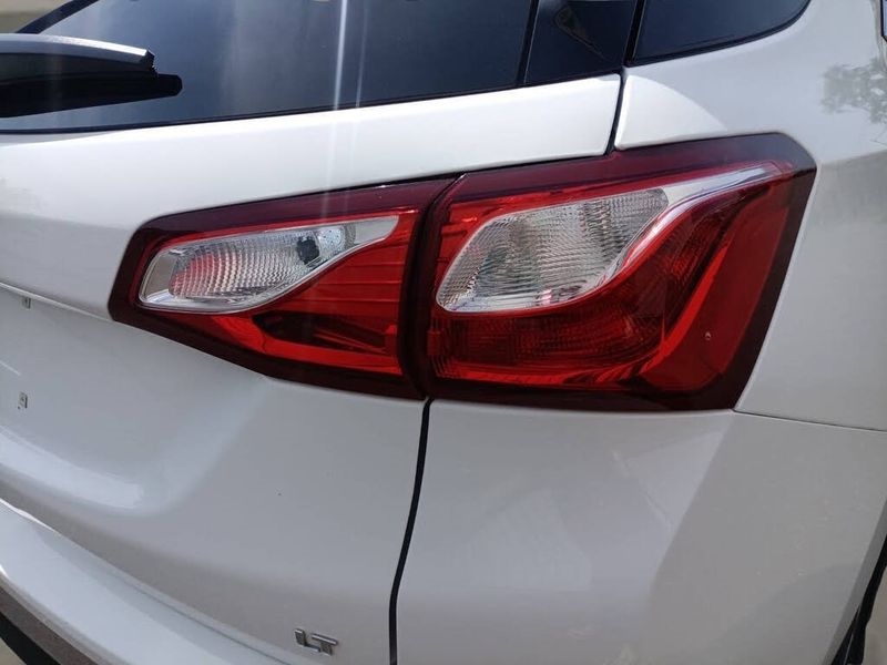 Chevrolet Equinox FWD 4dr LT w/2FL 2021