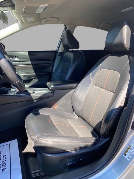 Nissan Altima 2.5 SR Sedan 2021