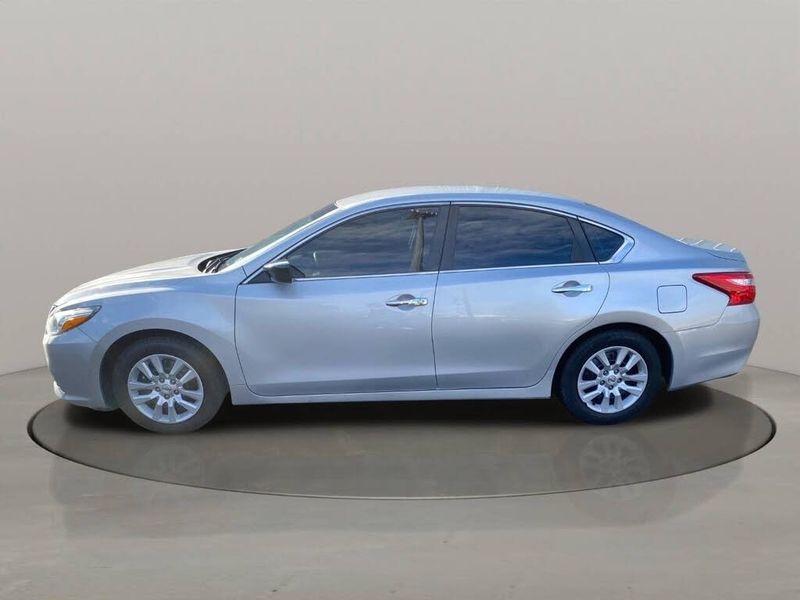Nissan Altima 2.5 S Sedan 2017