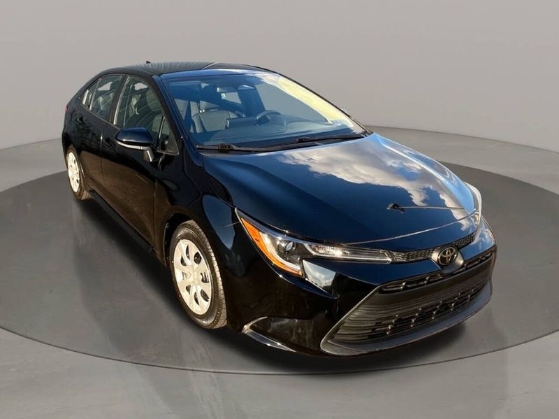 Toyota Corolla LE CVT (Natl) 2024