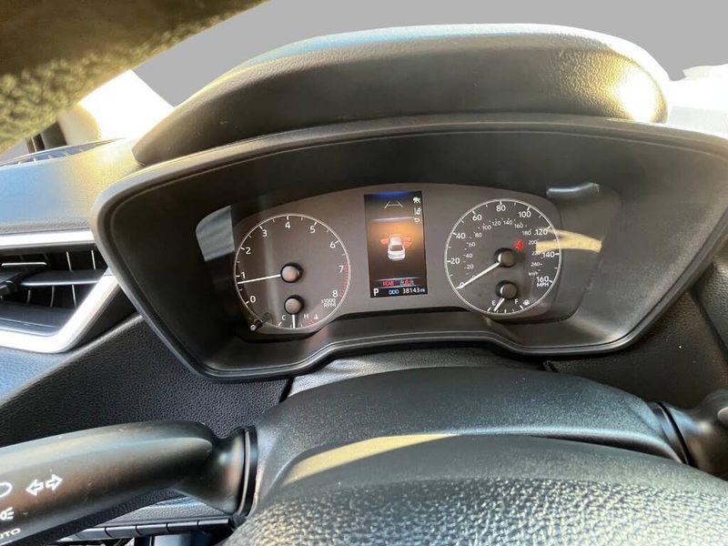 Toyota Corolla LE CVT (Natl) 2024