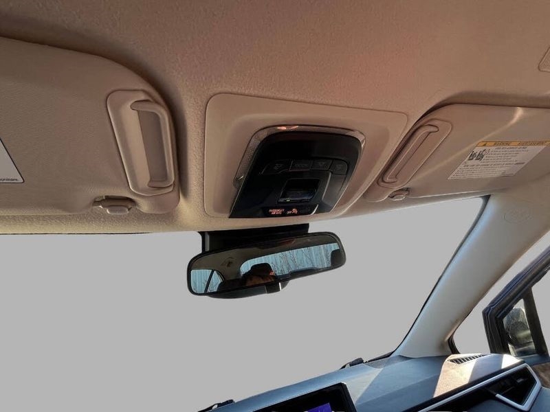 Toyota Corolla LE CVT (Natl) 2024