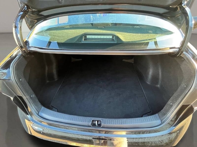 Toyota Corolla LE CVT (Natl) 2024