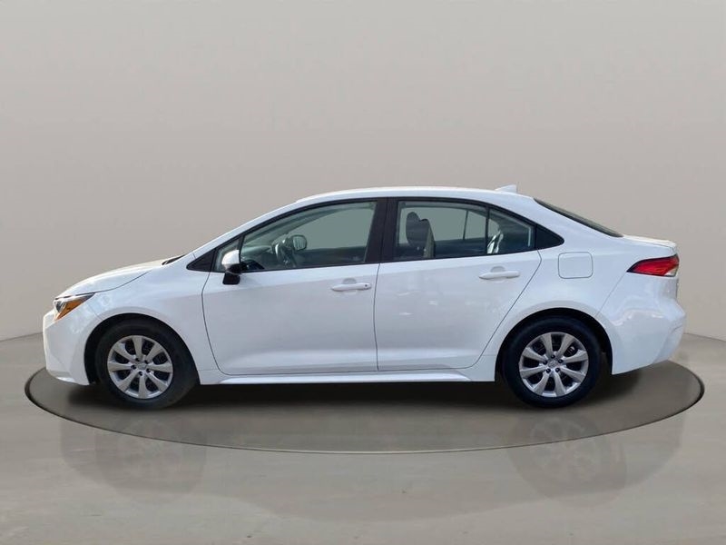 Toyota Corolla LE CVT (Natl) 2022