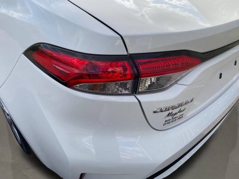 Toyota Corolla LE CVT (Natl) 2022